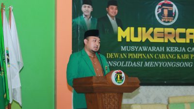 Ketua DPC PPP Blora M. Ahmad Faishol, saat membuka acara Muskercab DPC PPP Blora di Kantor DPC PPP Blora, Jawa Tengah, Selasa (16/8/2022). RODY.S/LINGKAR.CO