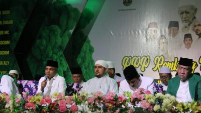 Sholawatan Peringati Haul Mbah Moen yang Ke-3/LINGKAR.CO