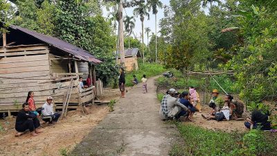 Warga Mentawai berhamburan sesaat setelah terjadi gempa/ISTIMEWA/LINGKAR.CO