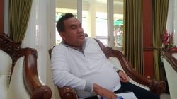 Bupati Arief Rohman saat memberikan keterangan kepada Lingkar.co di Kediaman Rumah dinas Bupati Blora, Jumat (14/10/2022). LILIK/LINGKAR.CO