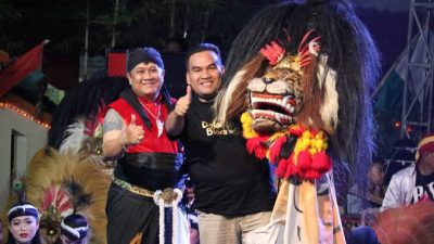 Bupati Kabupaten Blora Arief Rohman saat Menghadiri Festival barongan/LINGKAR.CO/Lilik Yuliantoro