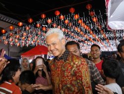 Malam Tahun Baru Imlek Kunjungi Kelenteng Tien Kok Sie Surakarta, Ganjar Apresiasi TNI, Polri dan Banser