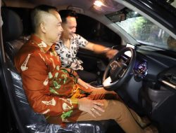 Bupati Purworejo Bagikan Mobil Dinas untuk Semua Camat
