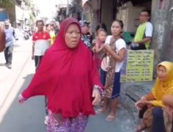 Miris! Seorang Emak-Emak Ikut Minta Nasi Meski Bukan Korban Kebakaran Pertamina Plumpang