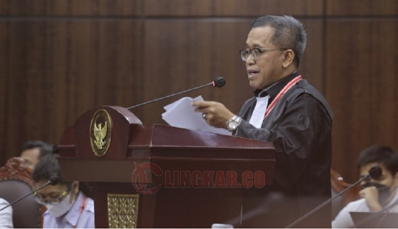 Kuasa Hukum Pihak Terkait, Heru Widodo, dalam sidang lanjutan pengujian materiil Pasal 168 UU Nomor 7 Tahun 2017 tentang Pemilu Sistem Proporsional terbuka, Rabu (8/3/2023) di Ruang Sidang MK. Foto Humas MK
