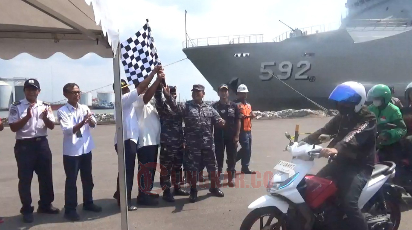 Melihat keseruan mudik asyik gratis Lebaran 2023 dengan kapal perang TNI AL di Pelabuhan Tanjung Emas Semarang, Rabu 19 April 2023. (Lingkar.co/dok)