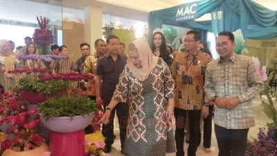 Wali Kota Semarang Hevearita G Rahayu saat membuka acara Ramadhan Wedding Bazar 2023 di Ballroom Semarang, Jalan Majapahit No 168 Semarang. Ari W/Lingkar.co