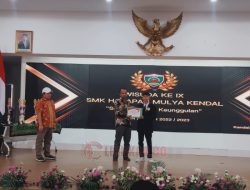 PT Winet Transvision Bagikan Paket Beasiswa Bagi Pelajar SMK Harapan Mulya Kendal