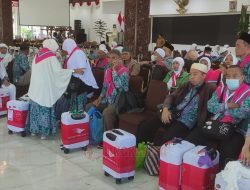 Sempat Terjadi Keterlambatan, Rombongan Haji Tiba di Pendopo Kabupaten Kendal