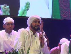 Peringati HUT Kendal, Lebih dari 30 Ribu Orang Hadir dalam Pengajian Habib Syech