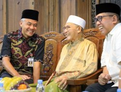 Sowan ke Pengasuh Al-Muayyad Solo, Ganjar Pamit Masa Jabatan Gubernur Selesai