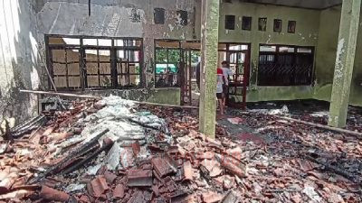 Aula Balai Desa Terbakar, 216 Karung Beras Bansos Hangus
