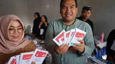 Bupati Blora, Arief Rohman saat menghadiri pencoblosan di TPS/Lingkar.co