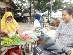 Lebaran hingga Syawalan Jadi Berkah bagi Penjual Bunga Tabur Asal Desa Kajar