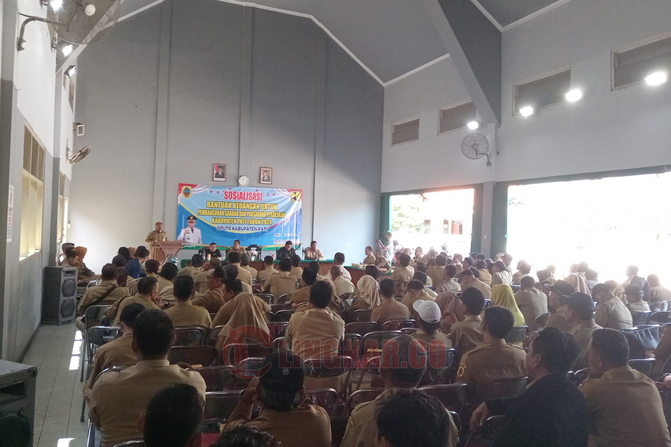Sosialisasi Bankeu Sarpras Perdesaan di Aula DPUTR Pati, Senin (6/5/2024). Foto: Miftahus Salam/Lingkar.co