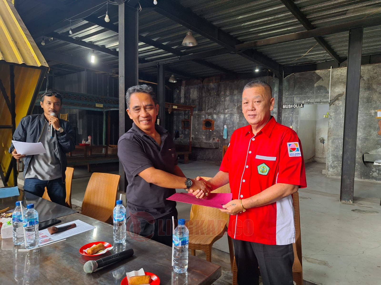 Sutarto Oenthersa atau Kokok mendapatkan dukungan dari banyak cabor untik memimpin KONI Pati. Foto: Istimewa.