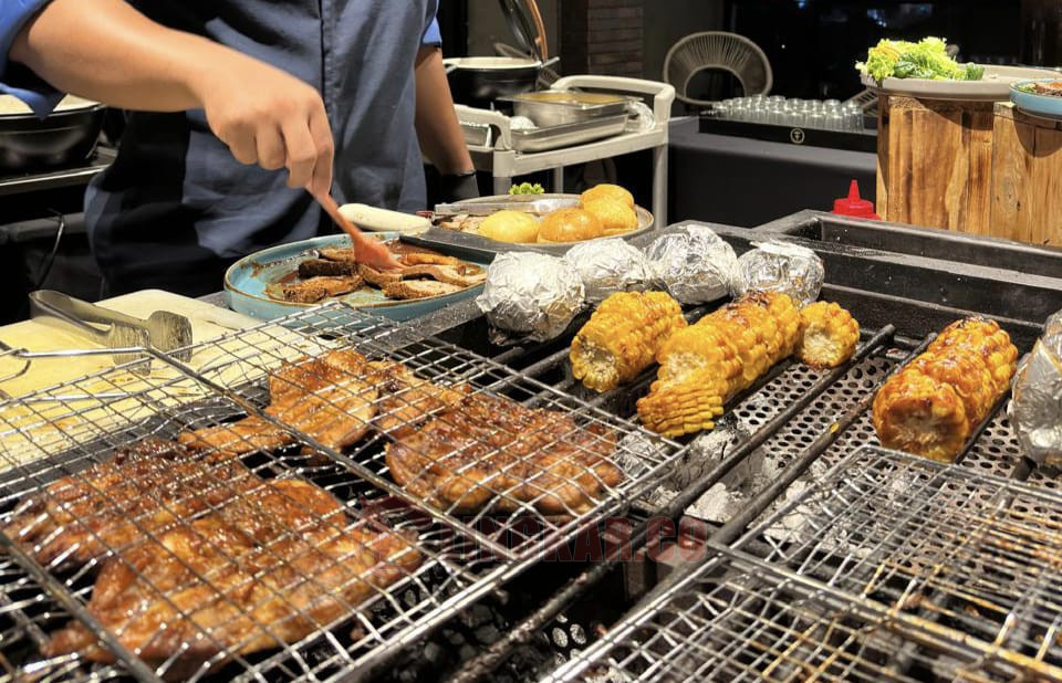 Hidangan Barbeque Grill Rooms Inc Semarang. (dok Rooms Inc Semarang)