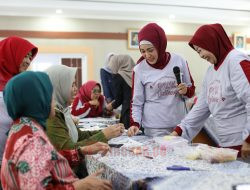 Membuat Payet, Pengurus TP PKK Jateng Belajar Menghargai Proses dan Kreativitas