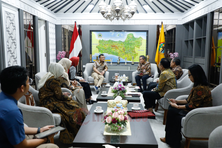 Audiensi OJK ke Provinsi Jawa Tengah tentang pembangunan perekonomian dan ketahanan pangan. (dok Pemprov Jateng)