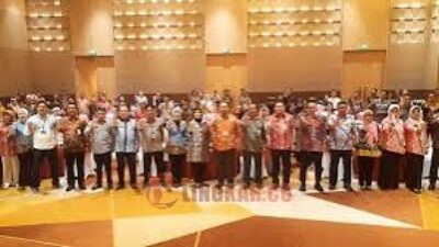 PELUNCURAN: Pemkab Bekasi resmikan program Ali Topan (Aksi Peduli Stop Boros Pangan) di Nuanza Hotel, Kabupaten Bekasi, Kamis (24/4/2025). (Foto: Istimewa)