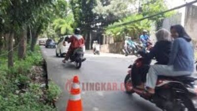 Kondisi Jalan HR Hadiyanto Semarang yang membahayakan pengguna jalan. (dok Istimewa)
