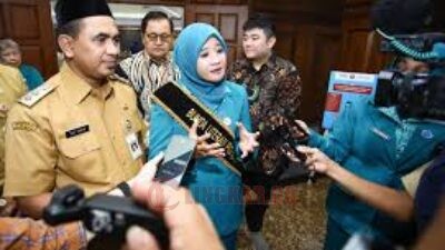 Wakil Gubernur Jawa Tengah, Taj Yasin Maimoen saat menghadiri pengukuhan sang istri, Nawal Arafah Yasin sebagai Bunda Literasi Foto: dokumentasi/istimewa