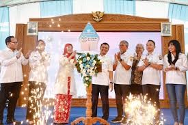 Gubernur Jawa Tengah Ahmad Luthfi saat melakukan peluncuran Kecamatan Berdaya di Taman Cerdas Jebres Surakarta, Rabu, 23 April 2025. Foto: dokumentasi
