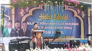 DEKLARASI: Majelis Pendidikan Dasar Menengah Pimpinan Daerah Muhammadiyah dan pendidikan non formal Kabupaten Kendal adakan halal bihalal sekaligus deklarasi gerakan ASOI (Alquran Salat dan Infaq) di SMK Muhammadiyah Weleri, pada Kamis (24/4/2025). (Foto: Istimewa)