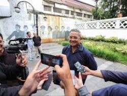Wali Kota Bandung Berencana Naikkan Honor Petugas Kebersihan Harian Lepas
