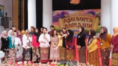 Wali Kota Semarang, Agustina Wilujeng Pramestuti saat menghadiri peringatan hari Kartini di SMAN 3 Semarang. (dok Istimewa)