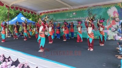 Asah Kreativitas Anak, TK Tarbiyatul Athfal Gelar Pentas Seni di Semarang Zoo