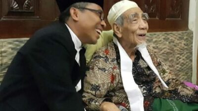 Masih Merayu, Kiai Fadlolan Tak Yakin Gus Yasin Dukung Agus Suparmanto Dalam Muktamar