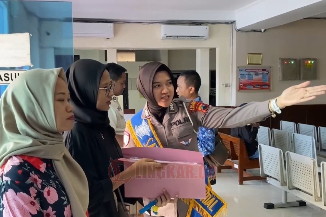 Pelayanan Satlantas Polres Kendal dalam program pemutihan wajib pajak kendaraan bermotor. Foto: dokumentasi