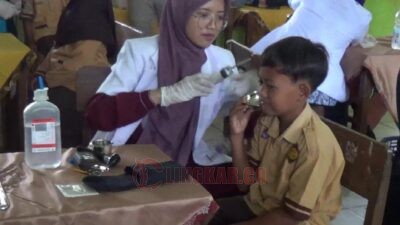 Hindari Gangguan Konsentrasi, Jaga Kebersihan Telinga