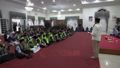 Bupati Dony Lepas Calon Jemaah Haji Asal Sumedang Gelombang Pertama