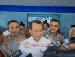 Bupati Jamin Pekerja di Kudus Aman dari PHK