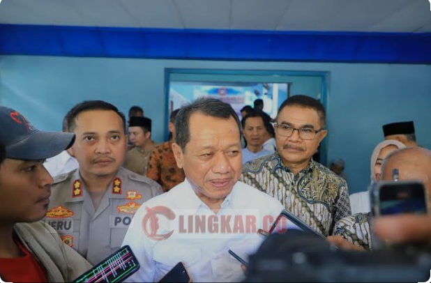 Bupati Jamin Pekerja di Kudus Aman dari PHK