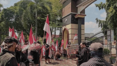 Demo Polresta Pati, Warga Desak Polisi Segera Tutup Tambang Ilegal