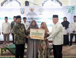 Ratusan Mustahik di Rembang Terima Bantuan Rumah Layak Huni dan Modal Usaha