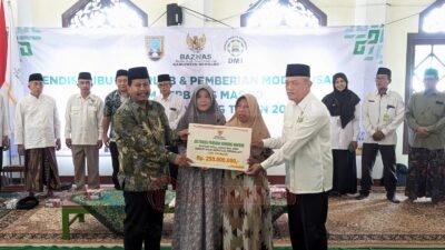 Ratusan Mustahik di Rembang Terima Bantuan Rumah Layak Huni dan Modal Usaha