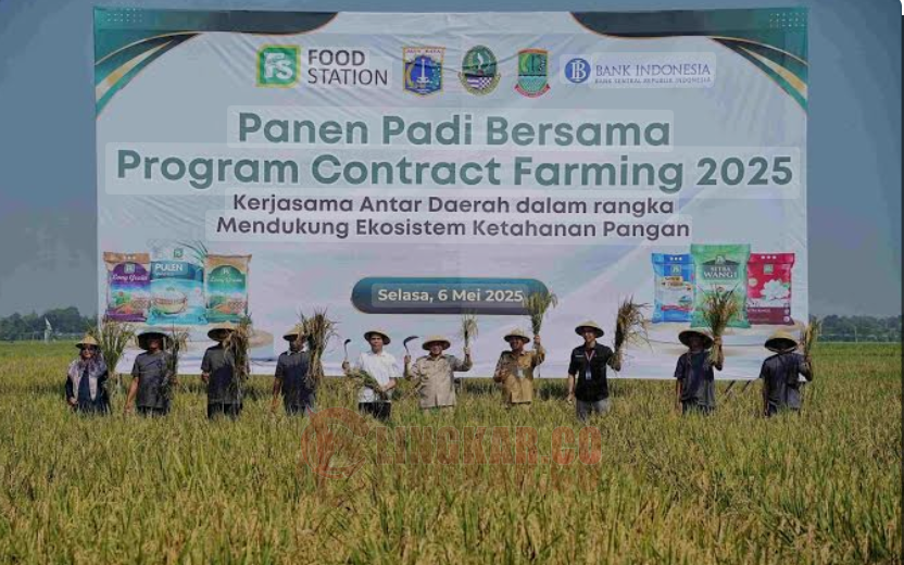 Perkuat Ketahanan Pangan, Pramono Serahkan Bantuan Pertanian ke Pemkab Karawang