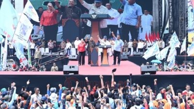 Presiden Prabowo Subianto saat Menghadiri Peringatan Hari Buruh Nasional, di Monas, Kamis (1/5/2025). Foto: dokumentasi Sekretariat Negara