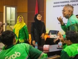 Belajar Pertolongan Bantuan Hidup, Komunitas Tunarungu Ojek Online Semarang Kunjungi Kantor Basarnas