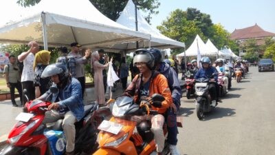 Konvoi buruh menuju ke Semarang. (dok Istimewa)