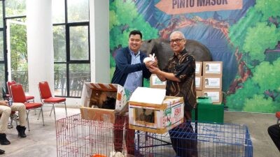 CEO PT Mbarep Abyasa Line Solichul Adam saat berada di Semarang Zoo. Foto: A. Rifqi Hidayat/Lingkar.co