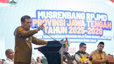 Gubernur Jawa Tengah, Ahmad Luthfi ketika membuka arahannya pada acara Musrenbang RPJMD Provinsi Jateng periode 2025-2029 di Gedung Gradhika Bhakti Praja. (dok Pemprov Jateng)
