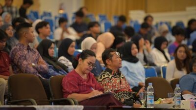 Wali Kota Semarang, Agustina Wilujeng Pramestuti saat menghadiri dialog konstruktif bersama Badan Eksekutif Mahasiswa Universitas Diponegoro. (dok Pemkot Semarang)