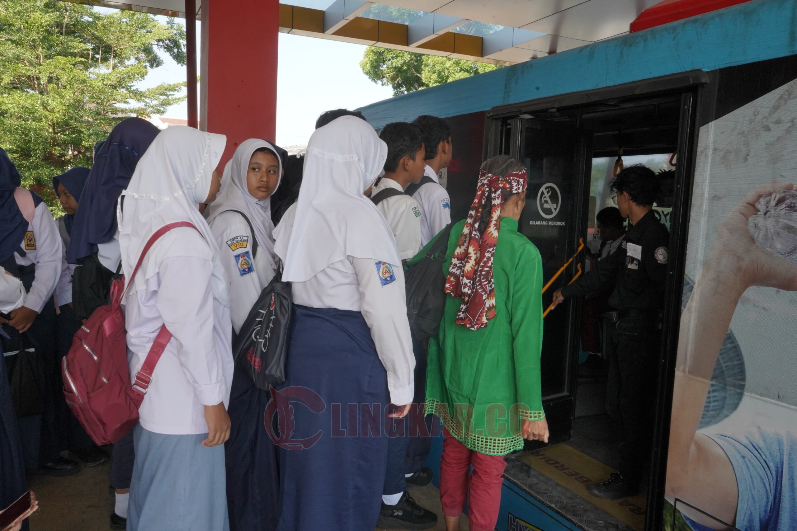 Ilustrasi Kartu BRT Gratis Agustina-Iswar beri manfaat pelajar dan mahasiswa di Semarang. (dok Pemkot Semarang)