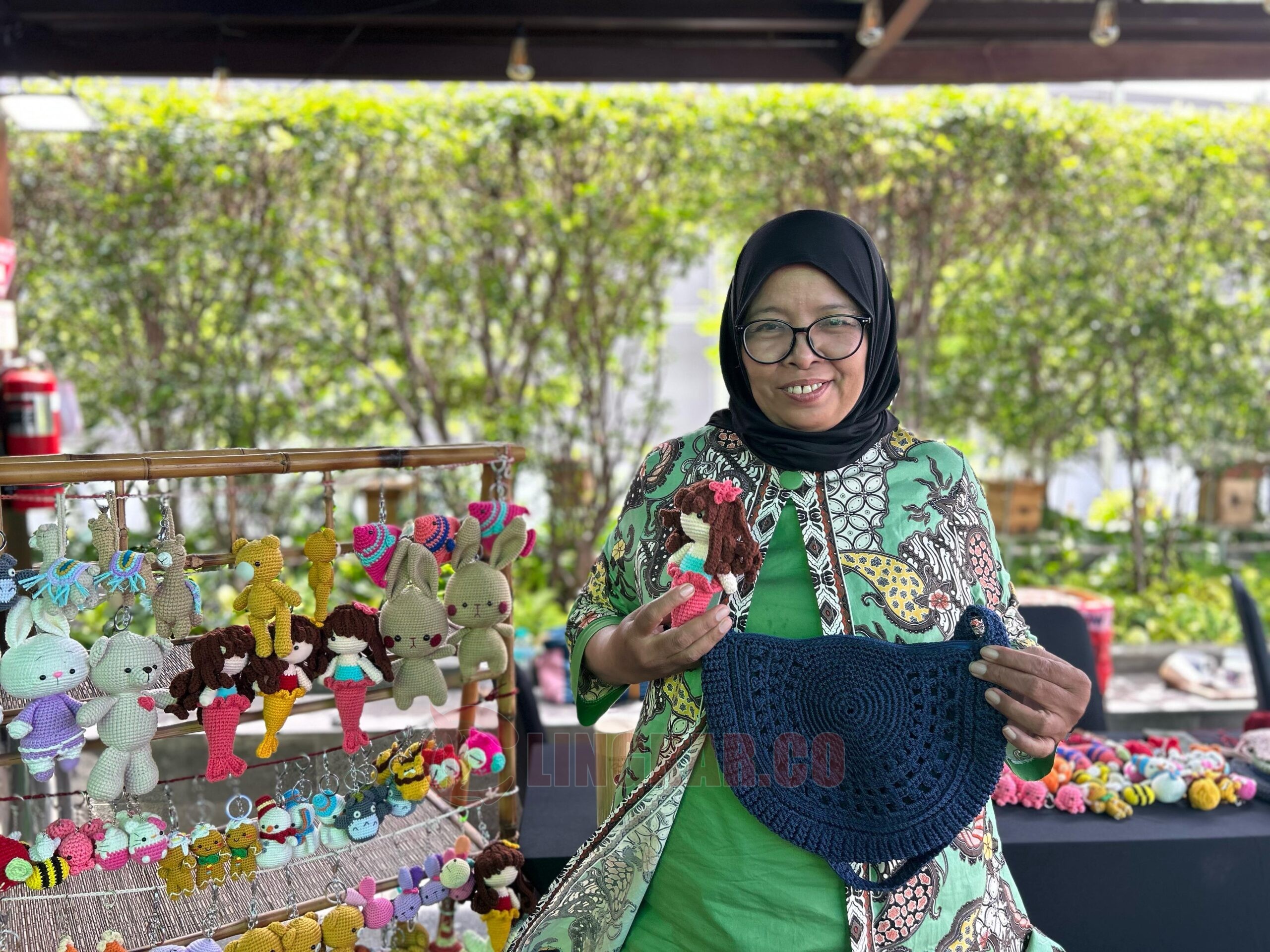 Ibu Supartini pengusaha produk rajut. (dok Istimewa)