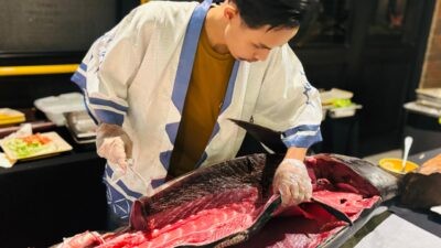 Rooms Inc Semarang hadirkan tuna raksasa bagi pecinta kuliner Jepang.(dok Rooms Inc Semarang)